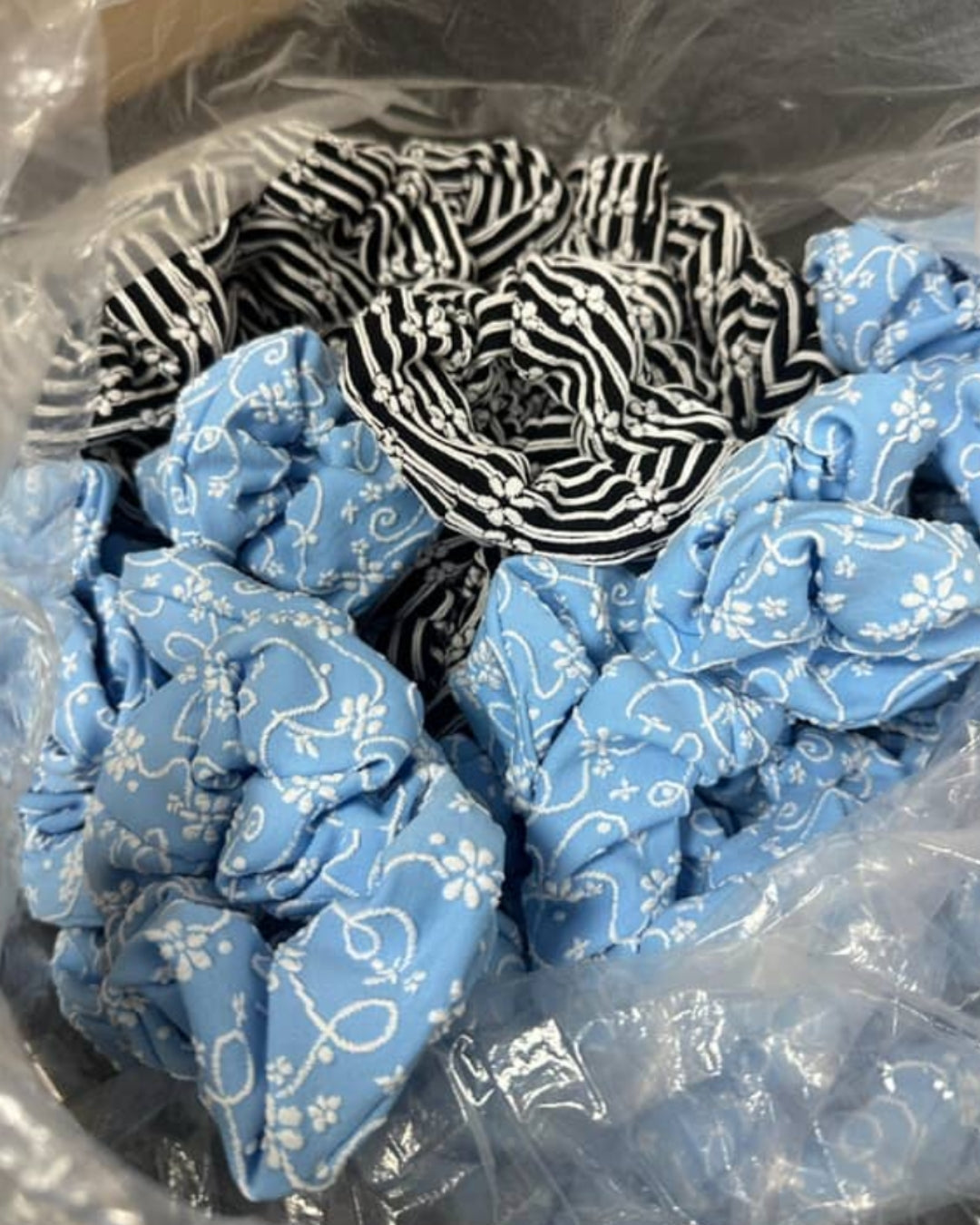 🎁 Scrunchie (100% off)